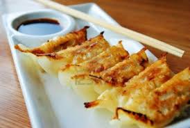 La cocina oriental es una de mis favoritas y es porque en la gastronomía de asia el énfasis recae en una búsqueda incesante de equilibrios y contrastes de sabores y texturas. 10 Recetas Japonesas Faciles Y Rapidas De Hacer
