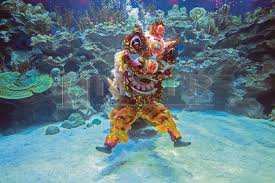 03:18 berjaya times square ( malaysia) berjaya times square kuala lumpur was officially opened on 29th september 2003 by prime minister of malaysia, tun dr. Underwater Lion Dance Make A Splash At Aquaria