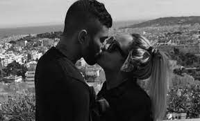 And it's sure seems like the soccer superstar approves of. Neymar S Sister Makes Her Relationship With Gabriel Barbosa Official
