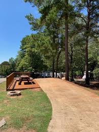 The foothills trail stretches from its western terminus in oconee state park (oconee county, sc) and extends north for 77 miles to table rock state park (pickens county, sc). Greensboro Georgia Campground Lake Oconee Greensboro Koa Holiday