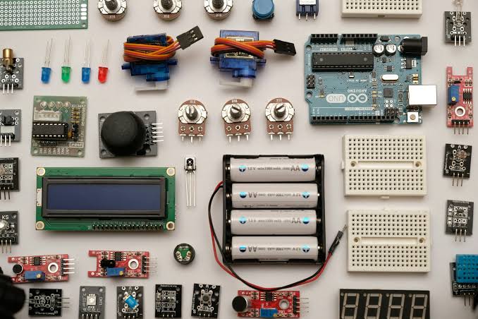 Electronic Components: A Complete Beginner's Guide