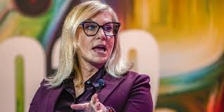 Spotify—licensee of Joe Rogan podcast—says it won't allow inaccurate  information