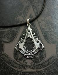 Assassin S Creed Necklace Ellen Kramer How Much Would We Love This Running Around Town Next T Assassin S Creed Necklace Assassins Creed Symbol Assassins Creed