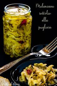 Le Melanzane Sott Olio Senza Cottura Sono Una Vera Squisitezza Poche Accortezze Per Farle In Modo Sano E Sicuro Ques Ricette Pasti Italiani Ricette Di Cucina