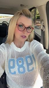 Anyone know what this one is please. Very small. Not a good picture though. 