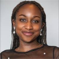 Lynette Kelly's Instagram, Twitter & Facebook