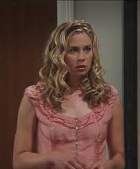 Paul rudd played mike hannigan on friends and ended up marrying lisa kudrow's phoebe buffay. Precious Friends Central Fandom
