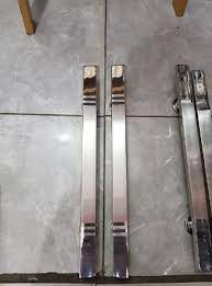 Jual grendel pintu geser large kunci pengaman pintu sumber www.bukalapak.com. Jual Model Terbaru 2019 Handle Pintu Stainless 45cm Model Minimalis New Item Di Lapak Mahli Kiftaryansah Bukalapak
