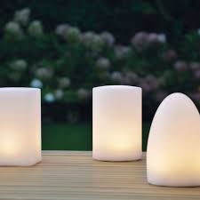 Led Akku Tischleuchten In Garten Hausbeleuchtung Hausbeleuchtung Led Solarleuchten Garten