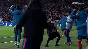 El director técnico del atlético de madrid, el argentino diego pablo simeone, expresó su alegría tras conseguir el título de laliga este sábado. Best Diego Simeone Gifs Gfycat