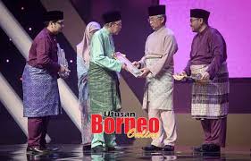 Cikgu azmi tokoh maulidur rasul 1441h/2019. Daud Dinobat Penerima Anugerah Perdana Maulidur Rasul 2019 Utusan Borneo Online