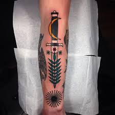 But illustrative or neo traditional dagger tattoos may be more ornamental and pull in a more varied color palette. Traditional Style Dagger Tattoo Tattoogrid Net