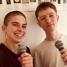 Lucas Houldcroft : playing the trumpet, Christmas carol and overtone