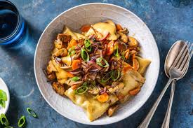 Gemuse Maultaschen Pilzpfanne Rezept Hellofresh Rezept Pilzpfanne Rezepte Lebensmittel Essen