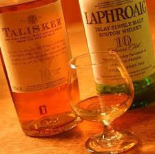 Whiskey Vs Whisky What S The Difference Straight Up Cocktails And Spirits Whisky Single Malt Laphroaig