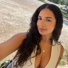 Sidney Gonzalez's Instagram, Twitter & Facebook