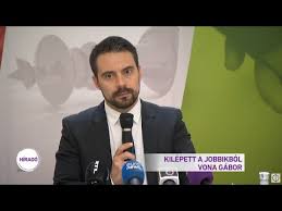 A politikus vasárnap késő esti sajtótájékoztatóján közölte: Kilepett A Jobbikbol Vona Gabor Youtube