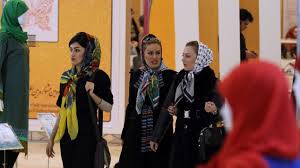 Iranische frauen wissen wie auch die frauen aus kuba, wie sieh schönheit gekonnt in szene setzen. Gesangsverbot Fur Iranische Frauen Ein Singender Aufschrei