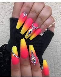 Acrylic Nails With Designs And Cool Ways To Wear Them Hike N Dip Nail Art Ombre Neon Nail Designs Glow Nails