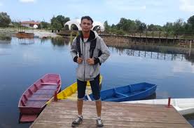Kevin rayakan natal tanpa ayah. Hidup Tanpa Kenal Sosok Ayah