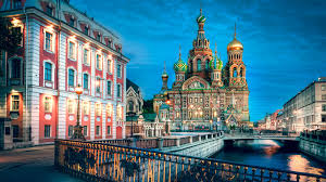 Il s'agit aussi de la métropole la plus septentrionale d'europe. Russie Livres En Francais Saint Petersbourg