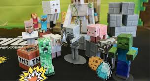 Do you have a sweet little (or big) someone in your life that has found the addiction that is. Minecraft Papercraft Studio Jetzt Mit Mobs Minecraft Spielen