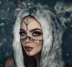 She wolf 🐺 ⠀ Lenses: @mylook.lenses Adult wolf hoodie: @wolfandthewildling  (Use my discount code Tanya15 in this shop) Ph: @november_fog