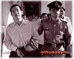 Mahathir during the 1987 umno general assembly. Rahim Tamby Chik Dan Norhayati