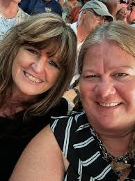 Diane Coates's Instagram, Twitter & Facebook