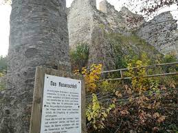 Wie ein freund und hilfskräfte schlimmeres verhinderten. Ruine Hohengerhausen Rusenschloss Blaubeuren Alb Donau Kreis Wandertipps Fotos Komoot