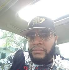 Carlos Treadwell's Instagram, Twitter & Facebook