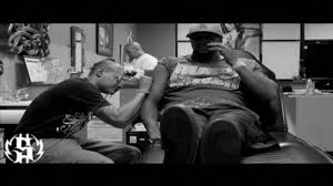 Las vegas custom tattoo shop at fashion show our flagship store is located in the fashion show mall right off the las vegas strip. Executive Tattoo Lounge In Las Vegas Casino Tattoo Shops Strip Tattoos Youtube