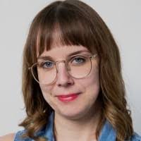 Elizabeth Cason's Instagram, Twitter & Facebook