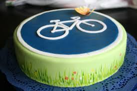 Fondant Torte Fur Den Rennradfahrer Fondant Cake For A Racing Bicycle Driver Novelty Cakes Bike Cakes Cake