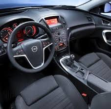 La nuova gamma model year 2021 della opel insignia è disponibile sul mercato italiano con prezzi a partire da 34.500 euro per la variante berlina. Neue Technologie Opel Insignia Erkennt Und Liest Strassenschilder Welt