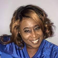 Candace Holbrook's Instagram, Twitter & Facebook