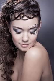 80s Side-Swept Masque