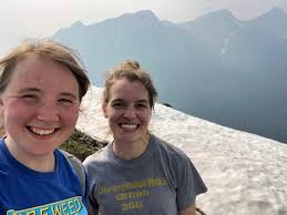 We want to welcome Helen Michaelson to the Alaska State Parks Ambassador  team!🙌🤩 (Pictured here in grey t-shirt) Helen lives and works in the  Mat-Su and writes about what it is like