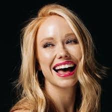 Brandi Cherry's Instagram, Twitter & Facebook