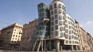 7maravillasdelarte Arquitectura La Casa Danzante Apodado Ginger Y Fred 1996 Arquitectos Vlado Milunic Arquitectura Praga Arquitectos