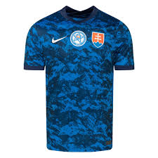 Adidas ontwerpt het duitsland shirt al jaren met de meest uiteenlopende resultaten. Ek 2020 Shirts Hommage Aan De Beste Ek Shirts Uit Heden En Verleden
