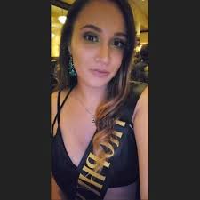 Erin Rowan (@er_rowan)