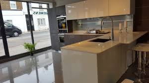 A realistic light grey terrazzo, nuvolento is a laminate worktop that looks and feels like stone composite thanks to lifelike details and a rough texture. Ex Display White Gloss Grey Oak Composit Kitchen Buy Online