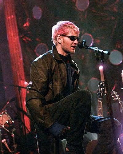 Alice with no Chains. Notes from MTV Unplugged, Alice in Chains | by  Karolina Waligóra-Guimarães | Medium