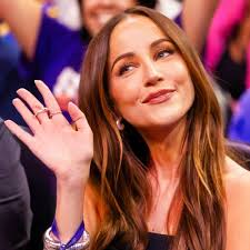 Chiefs-Dolphins Playoff Game Is So Cold That Andy Reid's Mustache Is  Completely Frozen With Icicles On It (VIDEO) READ MORE:  https://www.totalprosports.com/nfl/andy-reids-mustache-freezes-arrowhead-stadium-weather/