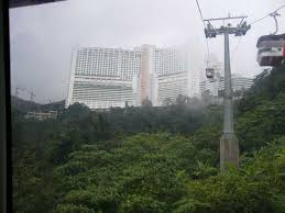 Pemandangan genting highland yang mengagumkan dan wajib anda lihat ini ialah antara tempat yang tersangat menarik yang biasa dilawati orang ramai. Genting Highland Theme Park Percutian Bajet