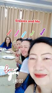 Wow... beautiful Ladies!🩷🩷🩷