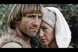 Le mariage de martin guerre et de bertrande de rols, encore enfants mais déjà héritiers des deux plus riches familles du lieu, se solde par un échec évident. Le Retour De Martin Guerre De Daniel Vigne 1982 Synopsis Casting Diffusions Tv Photos Videos Tele Loisirs