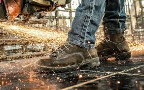 We based our findings on reviews from real customers (as of december 2020) and key product features. 25 Best Work Boot Brands For Men 2021 Guide