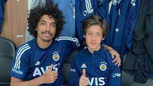 Fenerbahçe'nin altyapıdan yetiştirdiği 16 yaşındaki futbolcu arda güler, avrupa'da. Fenerbahce De Arda Guler E Buyuk Piyango Fenerbahce Fb Haberleri Spor